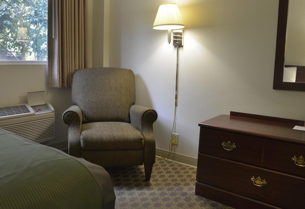 The Madison Inn Спокен Номер фото